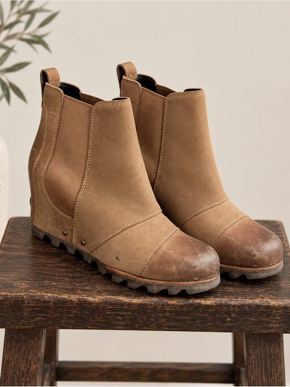 Sorel | Lea Tan Leather Wedge Ankle Chelsea Boot Size 8.5